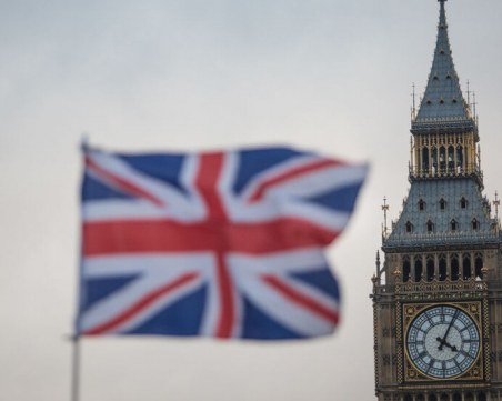 Официално: Великобритания намали продължителността на карантината за пристигащите българи