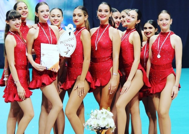 Пловдивска школа представя България на финала на Световното по салса