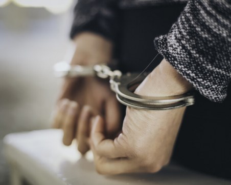 Двама нашенци са задържани във Великобритания, превозвали мигранти