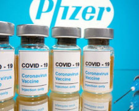 Медици с алергична реакция срещу ваксината на Пфайзер