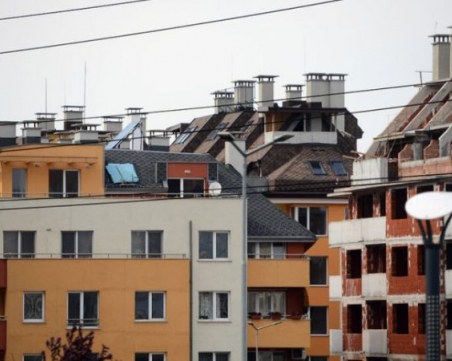 Наемите в София с лек спад заради COVID-19