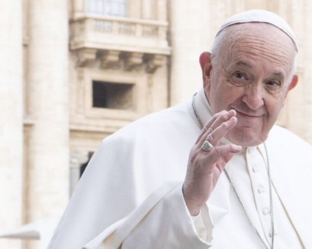 Папа Франциск щял да се оттегли преди края на годината