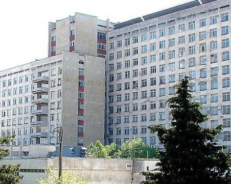 Уволниха медици, след като жена обиколи 4 болници, за да роди