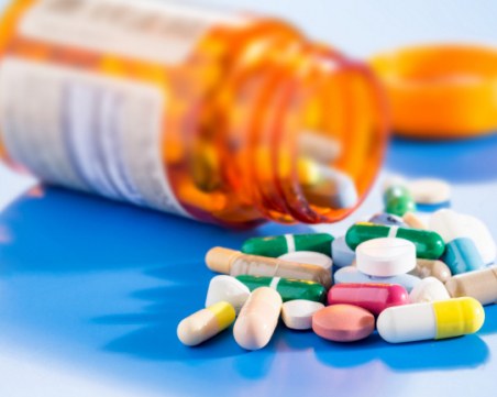 Здравният министър забрани износа на лекарства, които се прилагат при коронавирус