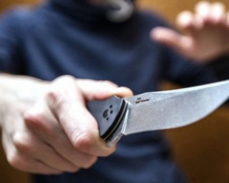 Жестоко убийство в Бургас! Мъж е бил убит и завит в юрган