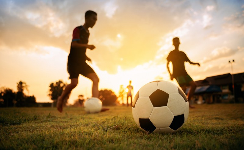 Спортните клубове се надяват да се позволят тренировките на състезателите под 18 години