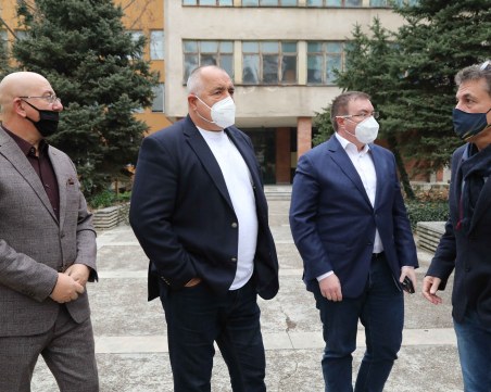 Правят общежитие за 100 медицински сестри в Пазарджик с 1 млн. лева