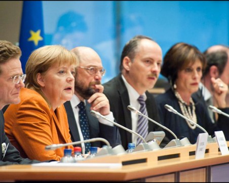 Спешна среща на ЕС заради новия щам на коронавируса