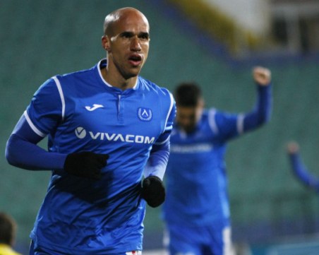 Трансферна бомба на Герена? Левски си връща Обертан