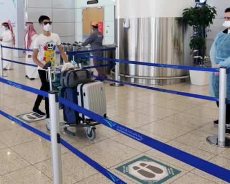 Саудитска арабия, Израел, Оман и Кувейт затвориха границите си