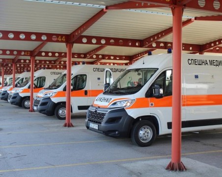 Четири града от Пловдивска област получиха нови линейки