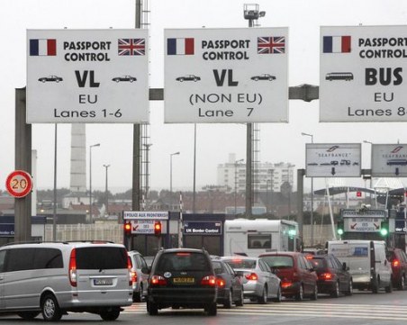 МВнР: Българите пътуващи към Франция от Англия задължително с PCR или антигенен тест