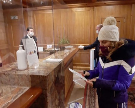 Нова година в ресторантите на хотелите? Министър отхвърли тази възможност