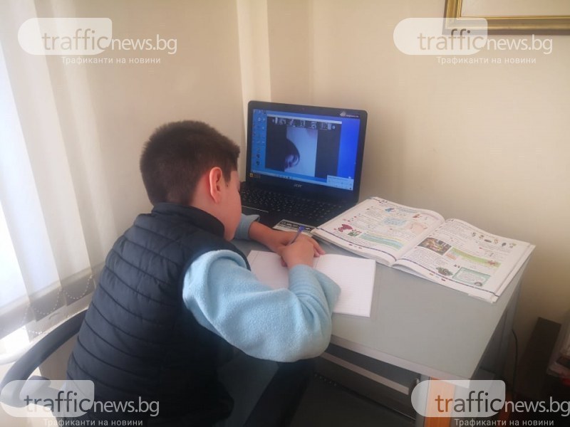 Правят пилотно оналйн тестове на ученици в Пловдив, за да решат за матури от вкъщи