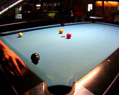 Билярд клуб под носа на данъчното – с акт! Спипаха го с разлика в касата