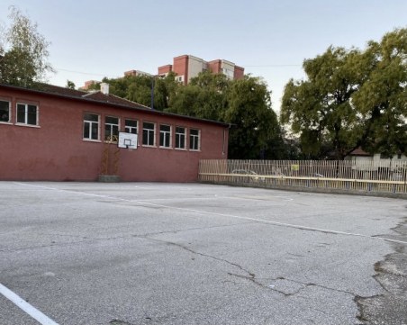 Зарадваха 700 деца от Родопи и Садово