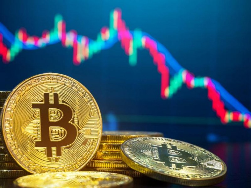 Спад в стойността на биткойните след новината за новия тип коронавирус