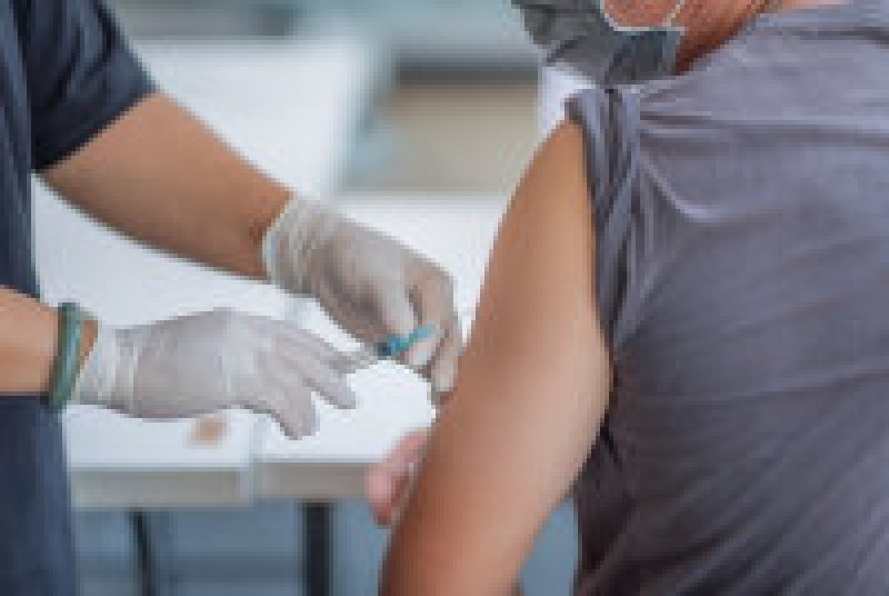 Измамниците, предлагащи ваксина срещу COVID-19, се засилват в Испания