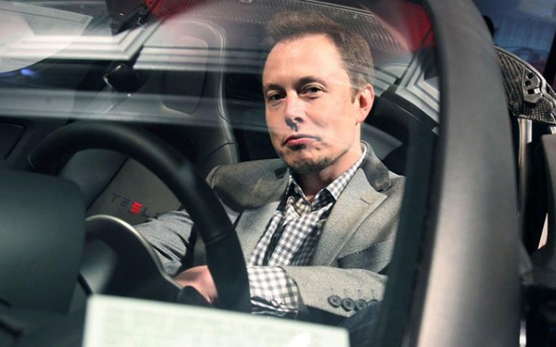 Мъск: Опитах се да продам Tesla на Apple