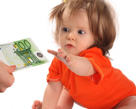 Идея на милиардер: Всяко дете да получава близо 7000 долара при раждането си в Америка