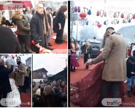 Отново! Маси на открито, кючеци, маанета и пищна тридневна сватба