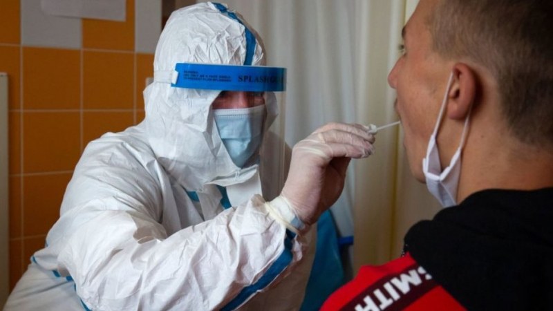 Словакия и Унгария не изчакаха до утре, вече започнаха ваксинацията срещу коронавируса