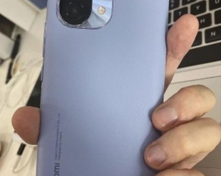 И Xiaomi остава без зарядно за смартфона