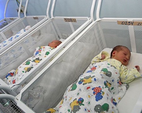 Рекорден брой бебета проплакаха в общинските АГ болници в София
