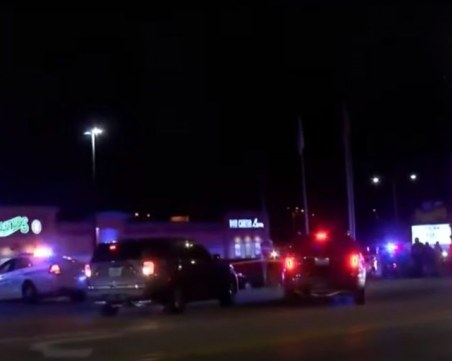 Трима са загинали след стрелба в боулинг зала в Илинойс