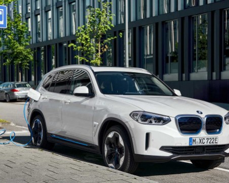 BMW увеличава производството си на електромобили