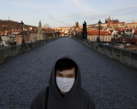 Отново локдаун в Чехия след поредния ръст на заразени