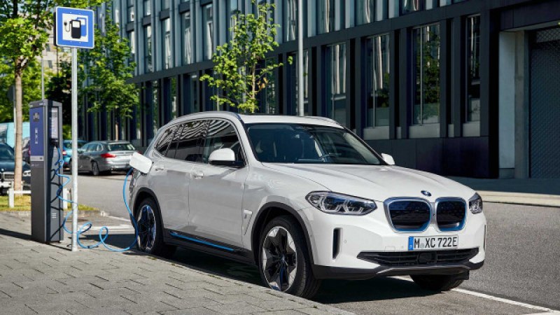 BMW увеличава производството си на електромобили