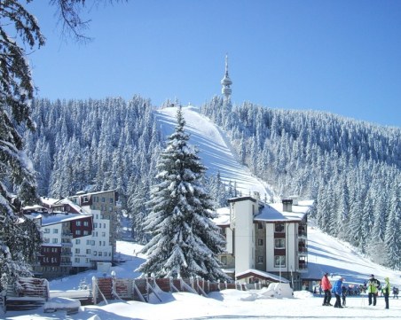 Хотелиерите към здравния министър: Платете ни за съсипания бизнес!