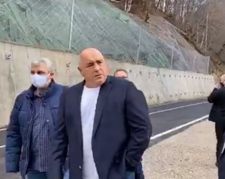 Премиерът Борисов инспектира пътя до Рилския манастир