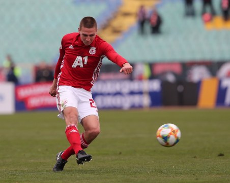 ЦСКА-София иска 5 млн. евро за Антов