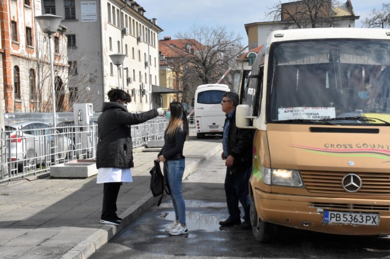 Договорите на междуградските превозвачи са удължени