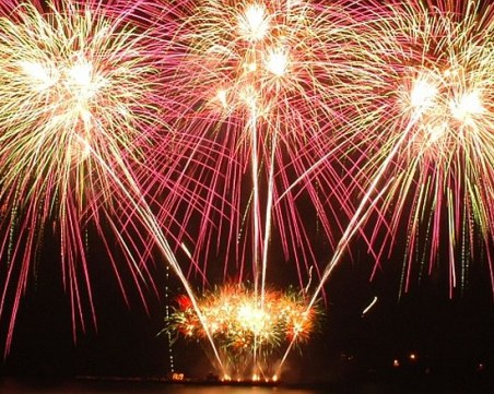 Как се посреща Нова година по света