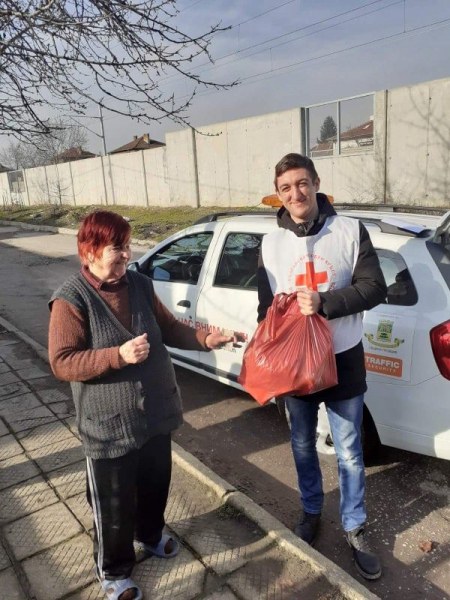 За пореден път! Доброволци стоплиха сърцата на пловдивчани