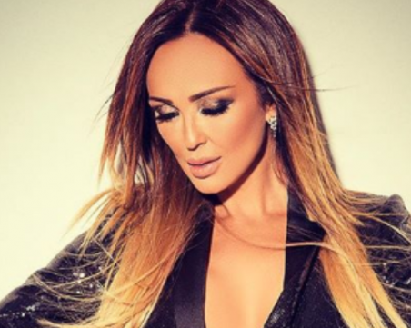 Глория посрещнала Нова година с COVID-19