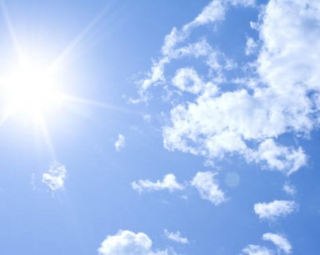 Слънце в първия ден от 2021 г.