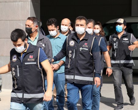 Арестуваха над 260 за тероризъм в Турция