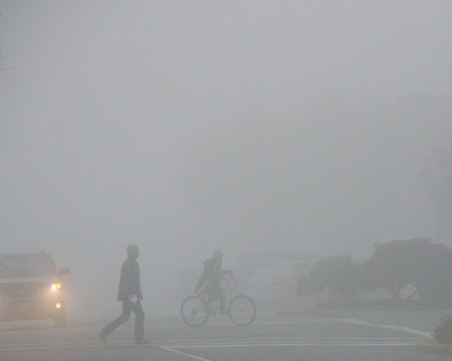 Мъгли и дъжд в част от страната, с новата седмица идва захлаждане