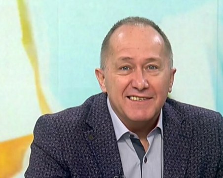 Доц. Дончев: Въпреки че преминах COVID-19, си поставих ваксина