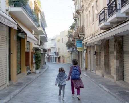 Гърция затяга карантинните мерки от днес