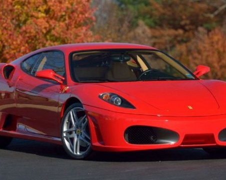 Продават на търг Ferrari на Доналд Тръмп