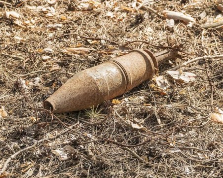 Откриха невзривен боеприпас в Асеновград