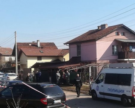Близък на две от жертвите в шесторното убийство в Нови Искър осъди прокуратурата