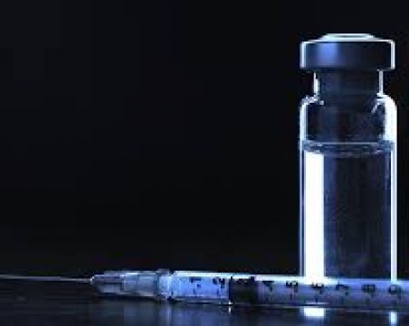 Измама с ваксините! Обещават включване в таен списък за ранен достъп