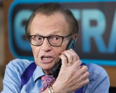 Легендарният Лари Кинг е изведен от реанимация