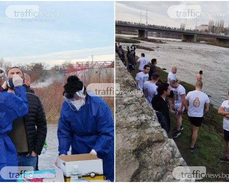 След бързи антигенни тестове на място: 61 смелчаци скачат за кръста в Марица